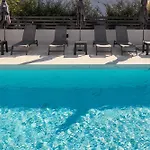 Poolside Anabella Apartmán *