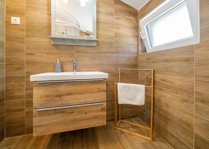 Poolside Anabella * Baška