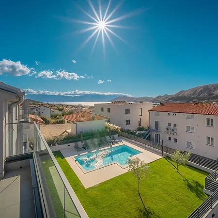Apartman Poolside Anabella *