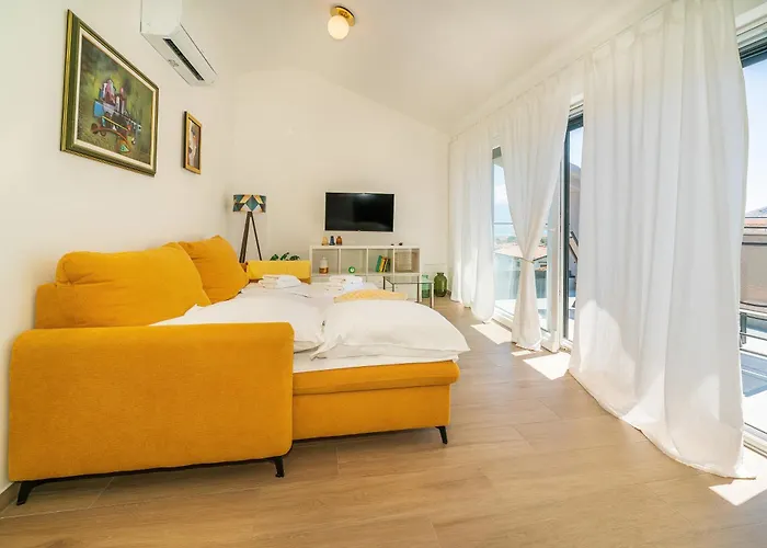 Apartment Poolside Anabella