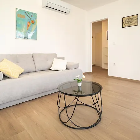 Poolside Anabella Apartmán *