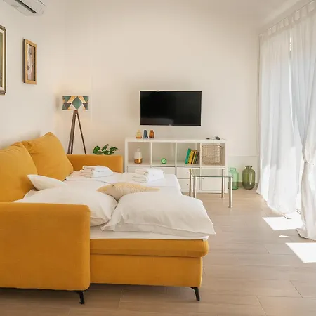 Apartmán Poolside Anabella *